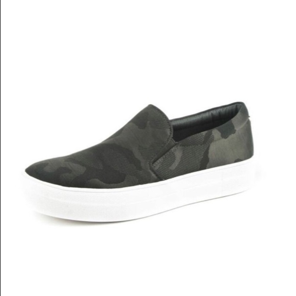 STEVE MADDEN Camo Slip On Shoes